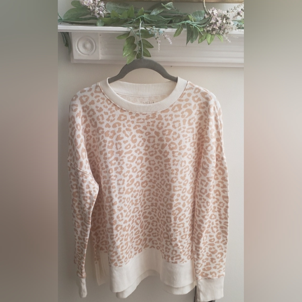 LEOPARD/ ANIMAL PRINT TOP